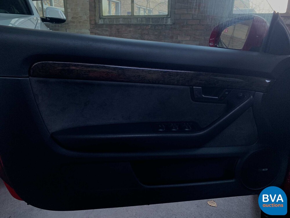 Audi A4 Cabriolet 2.4 V6 Exclusive 170pk 2002 -Org. NL- YOUNGTIMER, 39-JH-NG