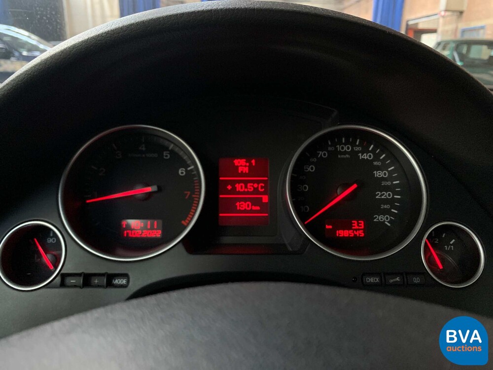 Audi A4 Cabriolet 2.4 V6 Exclusive 170pk 2002 -Org. NL- YOUNGTIMER, 39-JH-NG