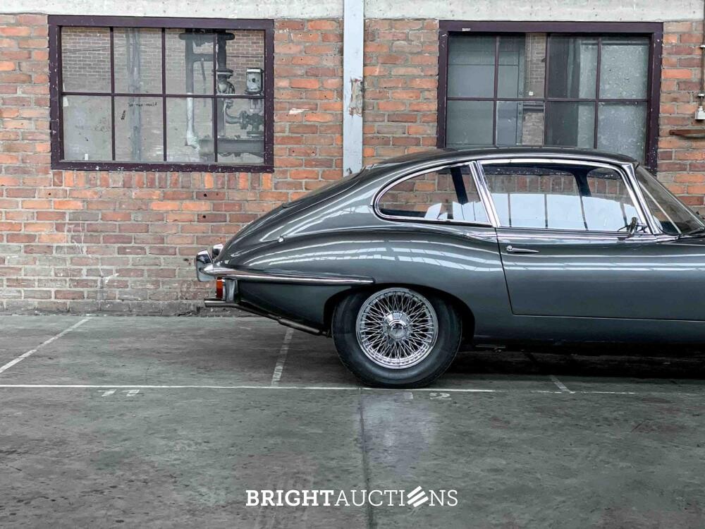 Jaguar E-Type 4.2 I6 Series 2+2 265pk 1969, AL-48-63