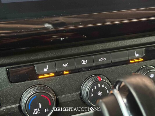 Volkswagen Transporter 2.0 TDI L2H1 32 DC Bulli 204pk 2023, VTF-54-X
