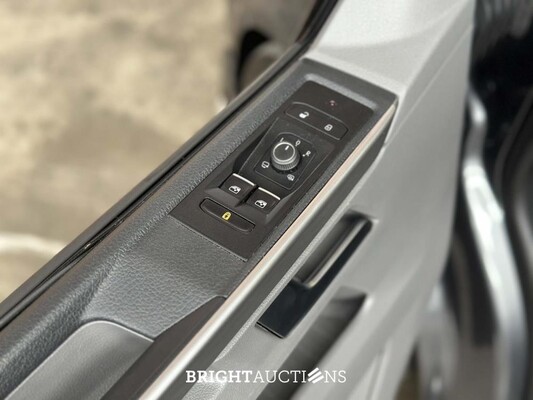 Volkswagen Transporter 2.0 TDI L2H1 32 DC Bulli 204pk 2023, VTF-54-X