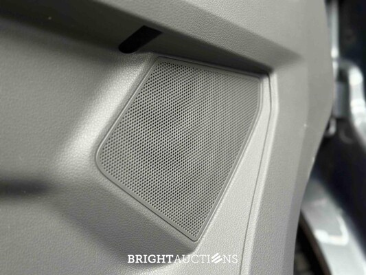 Volkswagen Transporter 2.0 TDI L2H1 32 DC Bulli 204pk 2023, VTF-54-X