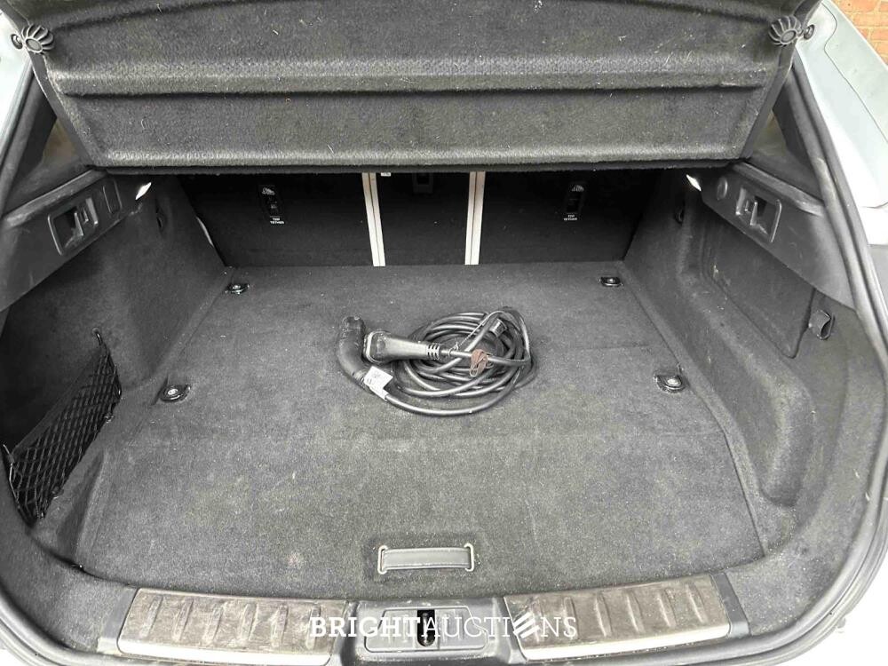 Jaguar F-Pace 2.0 P400e PHEV R-Dynamic S 300pk 2022 (Origineel-NL & 1e Eigenaar), R-884-KV