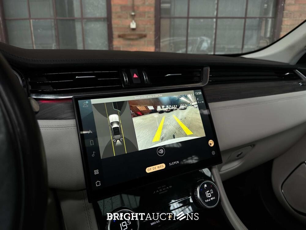 Jaguar F-Pace 2.0 P400e PHEV R-Dynamic S 300pk 2022 (Origineel-NL & 1e Eigenaar), R-884-KV