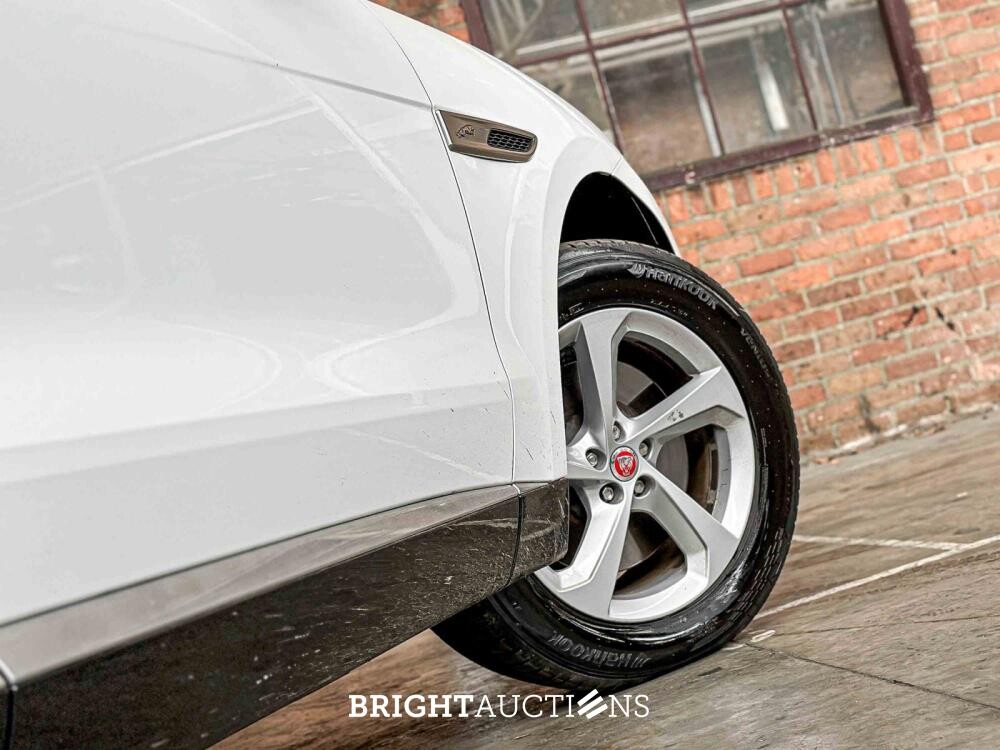 Jaguar F-Pace 2.0 P400e PHEV R-Dynamic S 300pk 2022 (Origineel-NL & 1e Eigenaar), R-884-KV