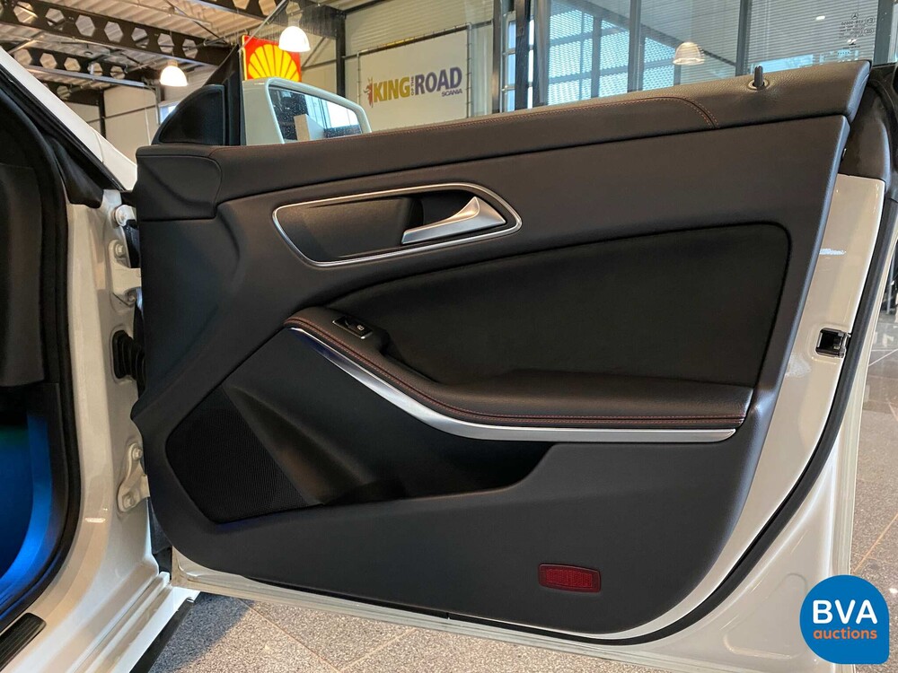 Mercedes-Benz CLA 45 AMG Shooting Brake 4matic CLA45 381pk FACELIFT, J-885-RZ.