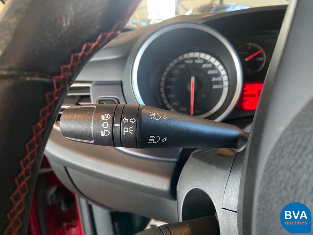 Alfa Romeo Giulietta 1.4T Distinctive 170hp 2011 -Org. NL-, 08-RSH-1.