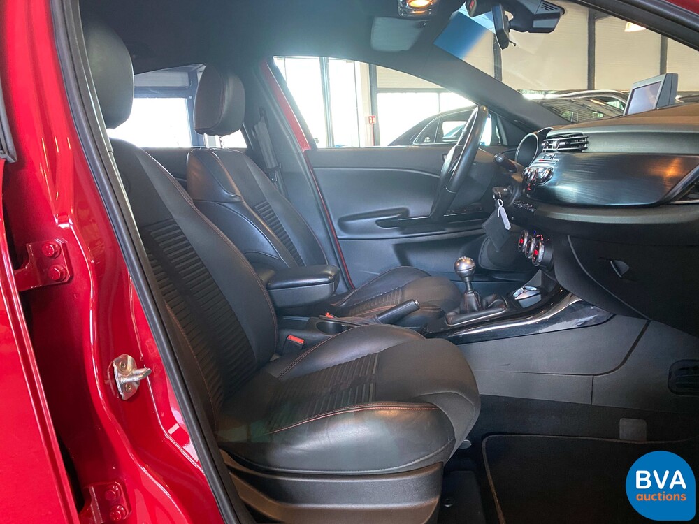 Alfa Romeo Giulietta 1.4T Distinctive 170hp 2011 -Org. NL-, 08-RSH-1.