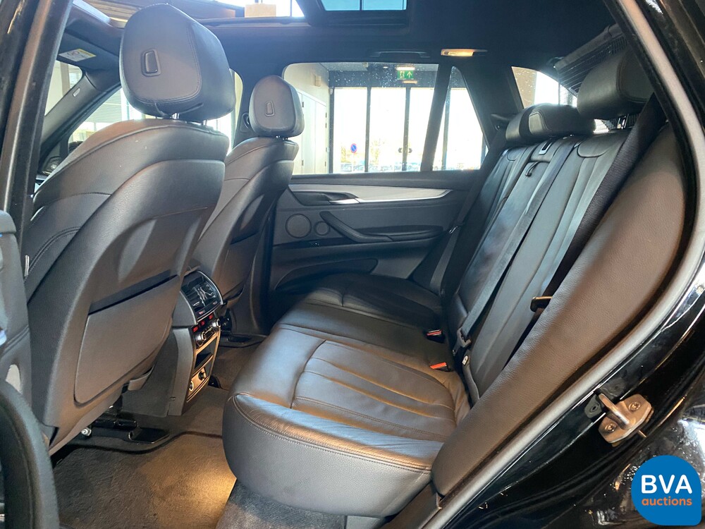 BMW X5 50i xDrive High Executive M-sport 449pk 2014, K-677-PF.