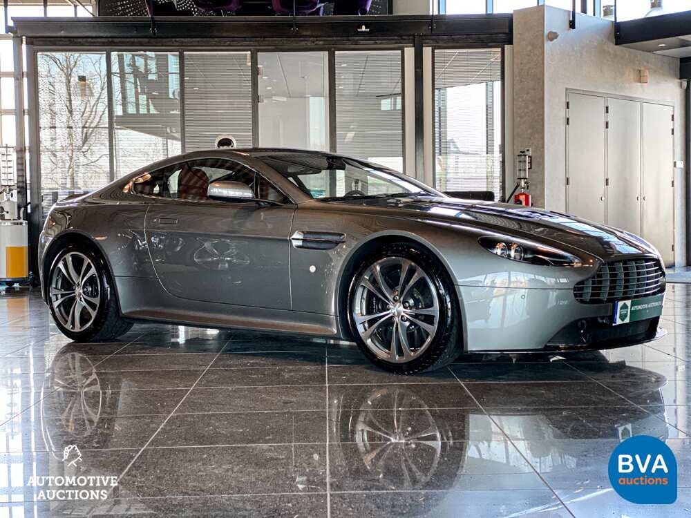 Aston Martin V12 Vantage 5.9 V12 -MANUAL GEARBOX- 571pk 2009, 29-TGB-5.