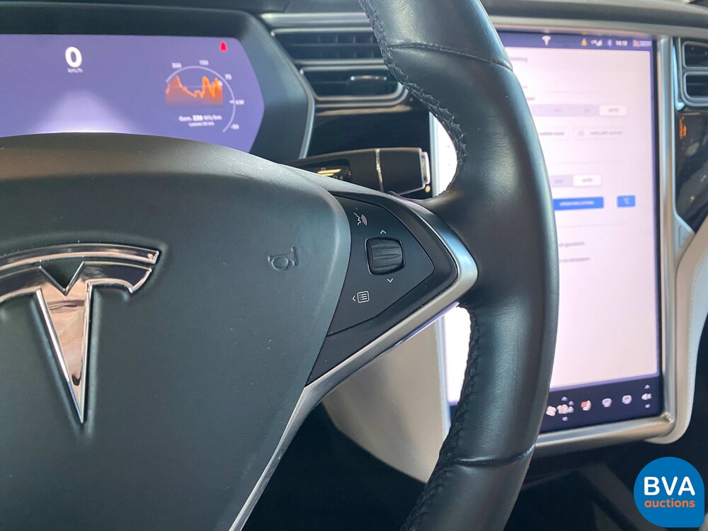 Tesla Model X 90D Base 6-person 429pk 2016 -Org. NL-, KV-944-Z.