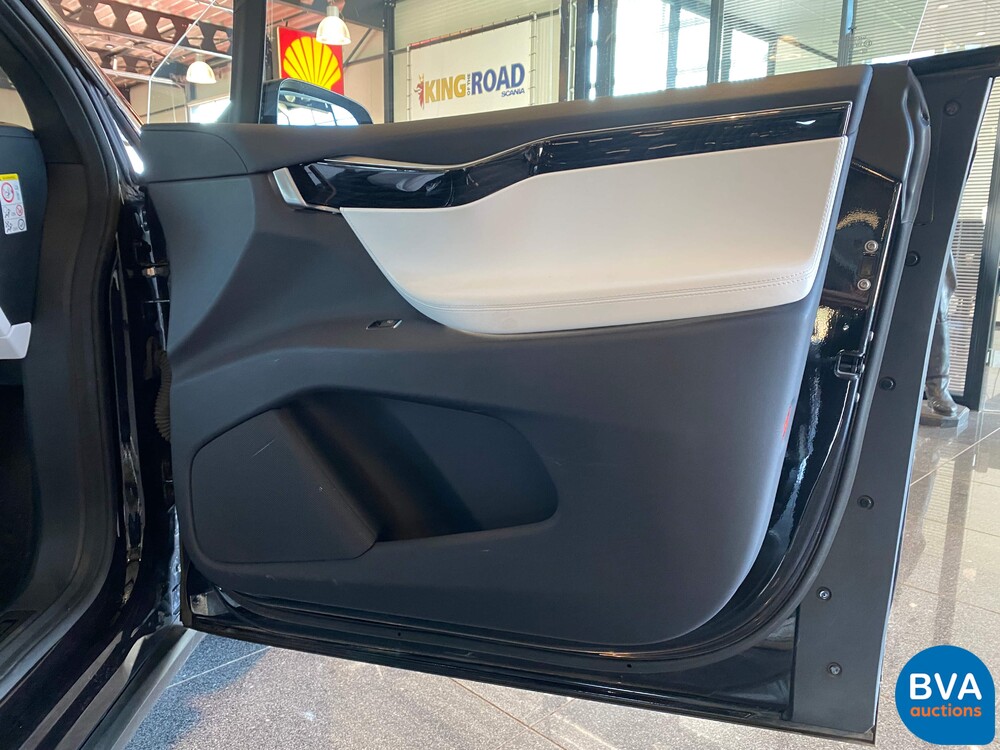 Tesla Model X 90D Base 6-person 429pk 2016 -Org. NL-, KV-944-Z.