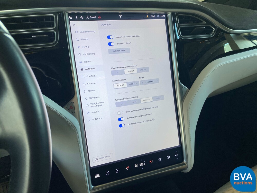 Tesla Model X 90D Base 6-person 429pk 2016 -Org. NL-, KV-944-Z.