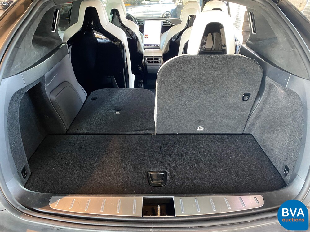 Tesla Model X 90D Base 6-person 429pk 2016 -Org. NL-, KV-944-Z.