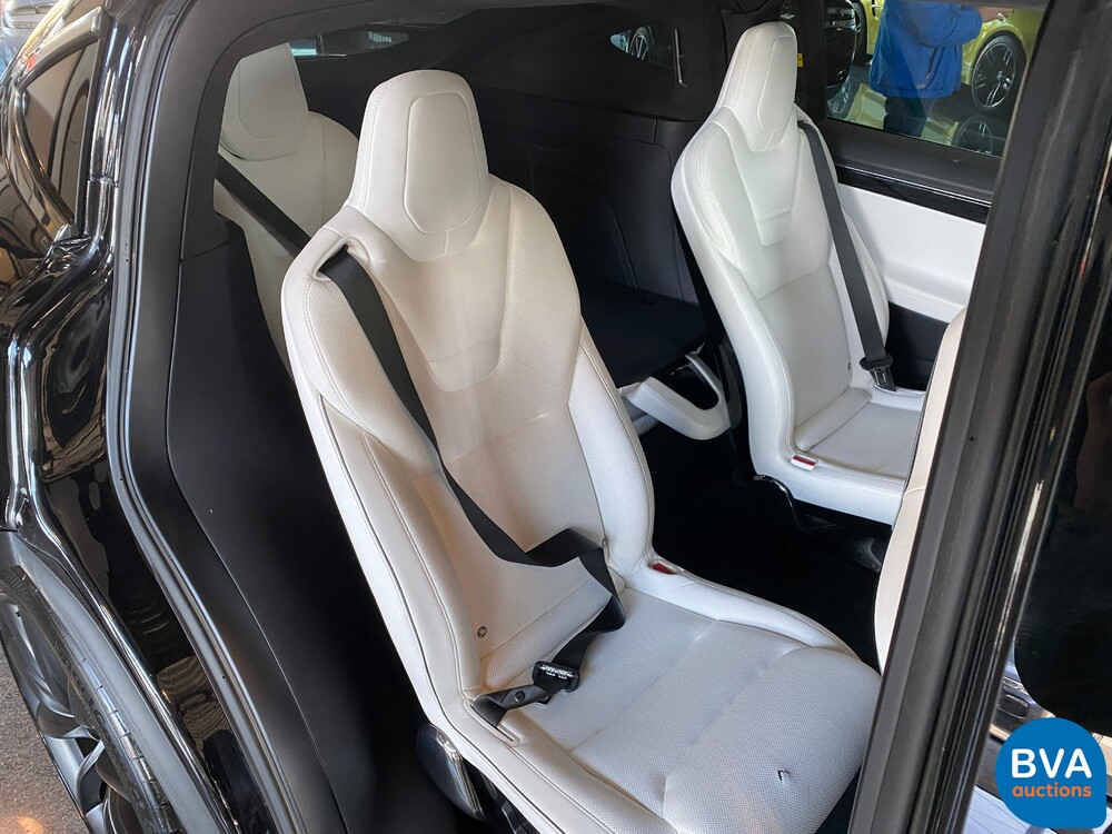 Tesla Model X 90D Base 6-person 429pk 2016 -Org. NL-, KV-944-Z.