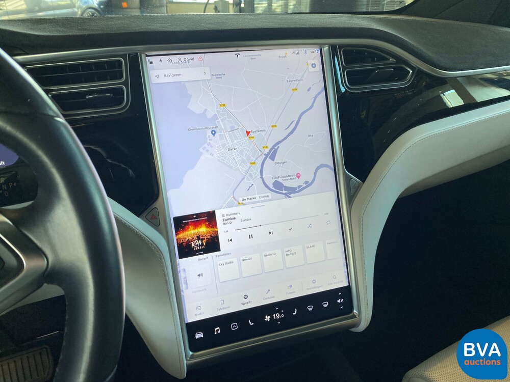 Tesla Model X 90D Base 6-person 429pk 2016 -Org. NL-, KV-944-Z.