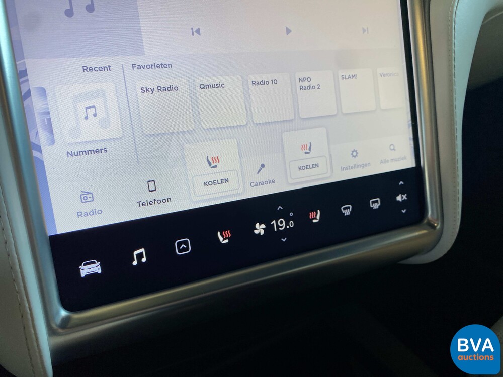 Tesla Model X 90D Base 6-person 429pk 2016 -Org. NL-, KV-944-Z.