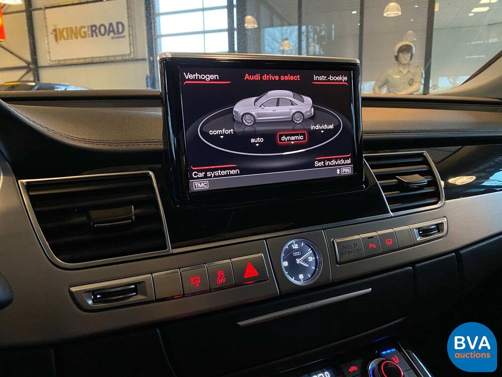 Audi A8 6.3 W12 quattro Lang Pro Line+ 500hp 2011 -Org. NL-, 04-RHV-9.