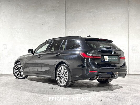 BMW 330e Touring Business Edition Plus 184pk 2021 3-serie (Origineel-NL + 1e Eigenaar) L-480-TL