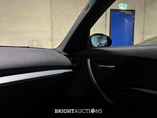 BMW 130i 3.0 M-Sport E87 265pk 2006 1-serie, 18-TB-KR Youngtimer