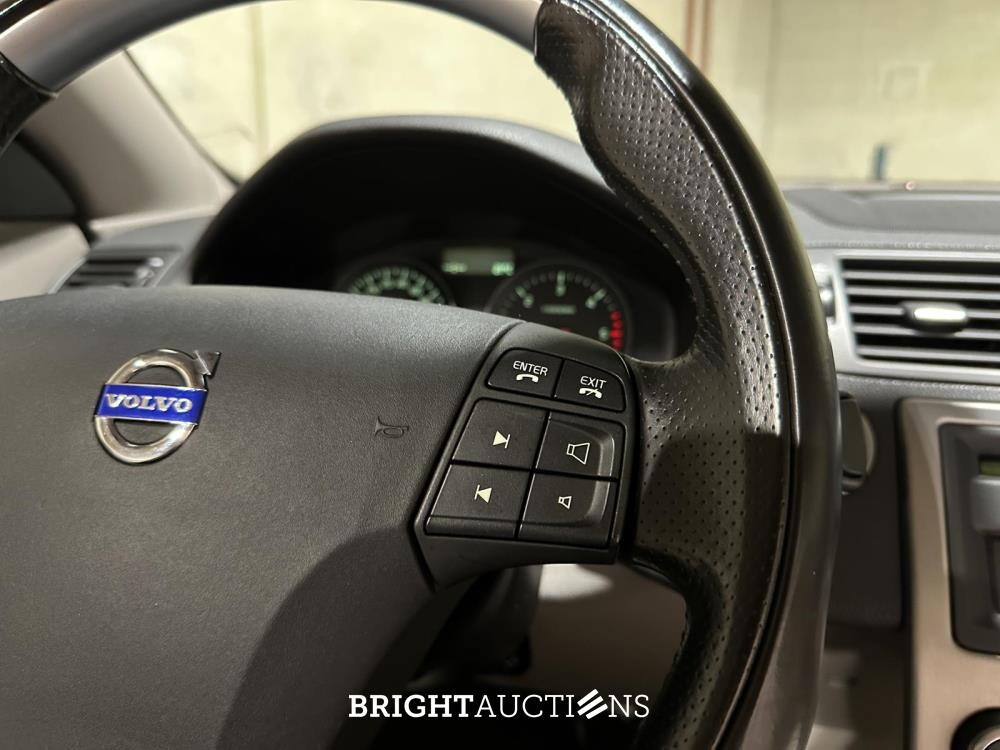 Volvo C70 Convertible 2.0D Momentum 136pk 2010, 41-KKH-3 Youngtimer