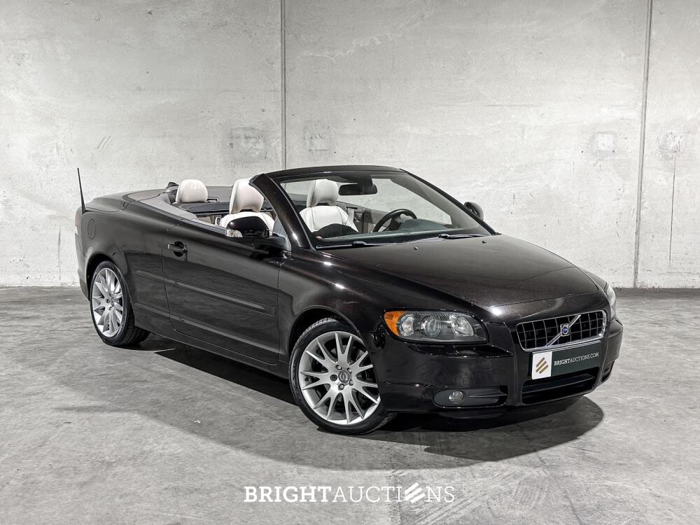 Volvo C70 Convertible 2.0D Momentum 136pk 2010, 41-KKH-3 Youngtimer