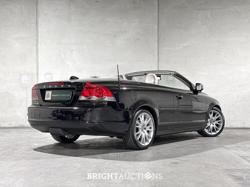 Volvo C70 Convertible 2.0D Momentum 136pk 2010, 41-KKH-3 Youngtimer