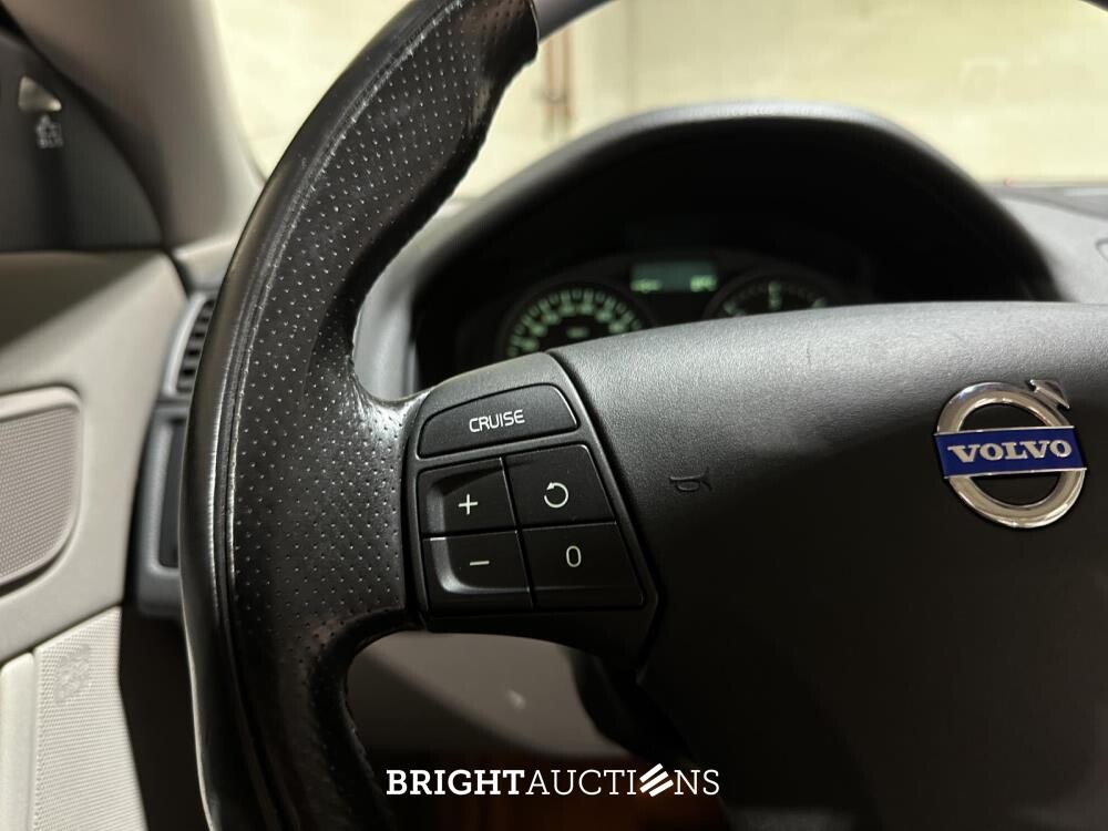 Volvo C70 Convertible 2.0D Momentum 136pk 2010, 41-KKH-3 Youngtimer