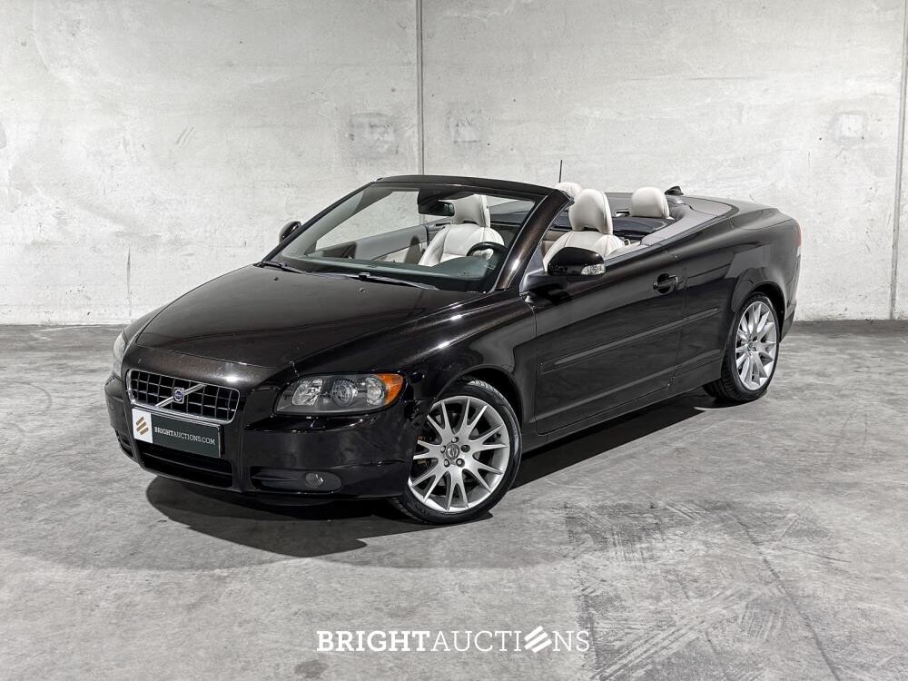 Volvo C70 Convertible 2.0D Momentum 136pk 2010, 41-KKH-3 Youngtimer