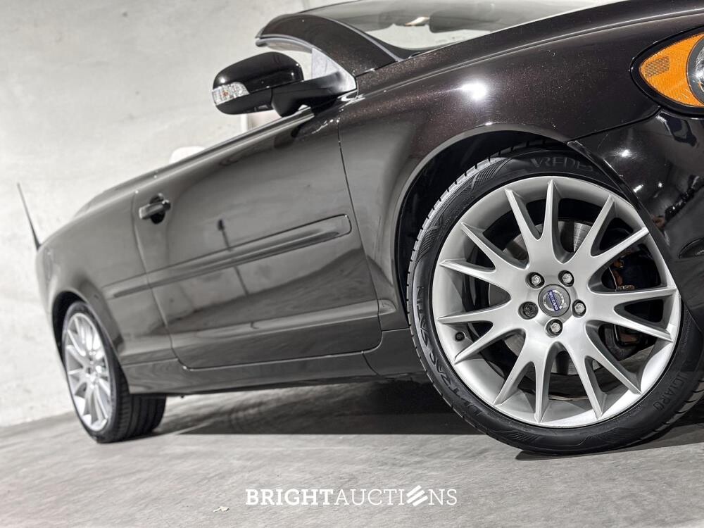 Volvo C70 Convertible 2.0D Momentum 136pk 2010, 41-KKH-3 Youngtimer