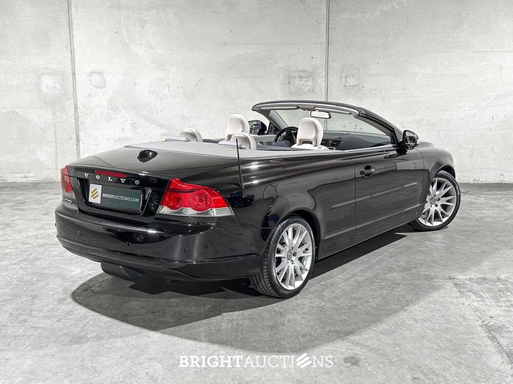 Volvo C70 Convertible 2.0D Momentum 136pk 2010, 41-KKH-3 Youngtimer