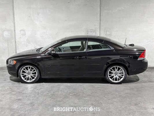 Volvo C70 Convertible 2.0D Momentum 136pk 2010, 41-KKH-3 Youngtimer