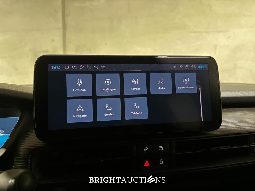 Jeep Avenger Longitude 54 kWh 156pk 2023 (Origineel-NL + 1e Eigenaar), X-383-NN