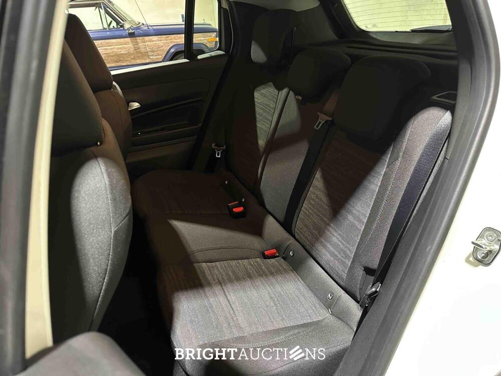 Jeep Avenger Longitude 54 kWh 156pk 2023 (Origineel-NL + 1e Eigenaar), X-383-NN