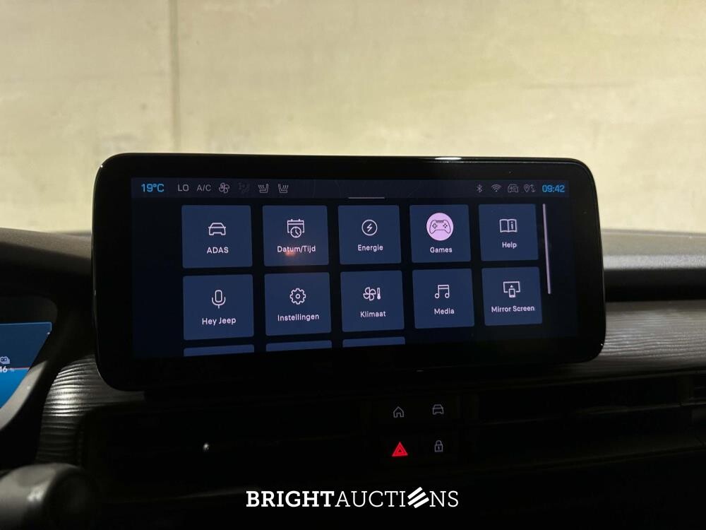 Jeep Avenger Longitude 54 kWh 156pk 2023 (Origineel-NL + 1e Eigenaar), X-383-NN