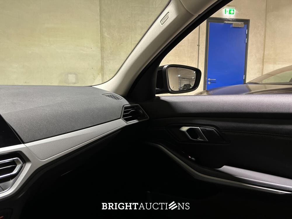 BMW 330e Touring G21 184pk 2021 (Origineel-NL + 1e Eigenaar), K-451-VL