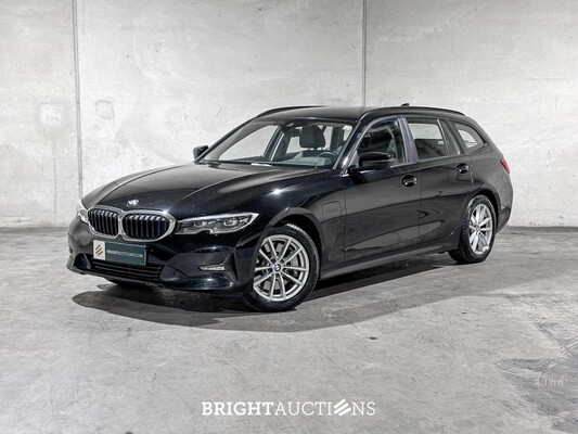 BMW 330e Touring G21 184pk 2021 (Origineel-NL + 1e Eigenaar), K-451-VL