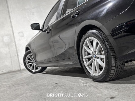 BMW 330e Touring G21 184pk 2021 (Origineel-NL + 1e Eigenaar), K-451-VL
