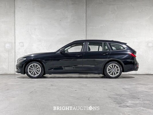 BMW 330e Touring G21 184pk 2021 (Origineel-NL + 1e Eigenaar), K-451-VL