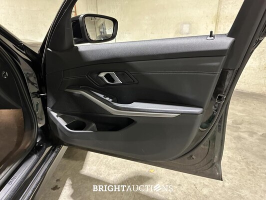 BMW 330e Touring G21 184pk 2021 (Origineel-NL + 1e Eigenaar), K-451-VL