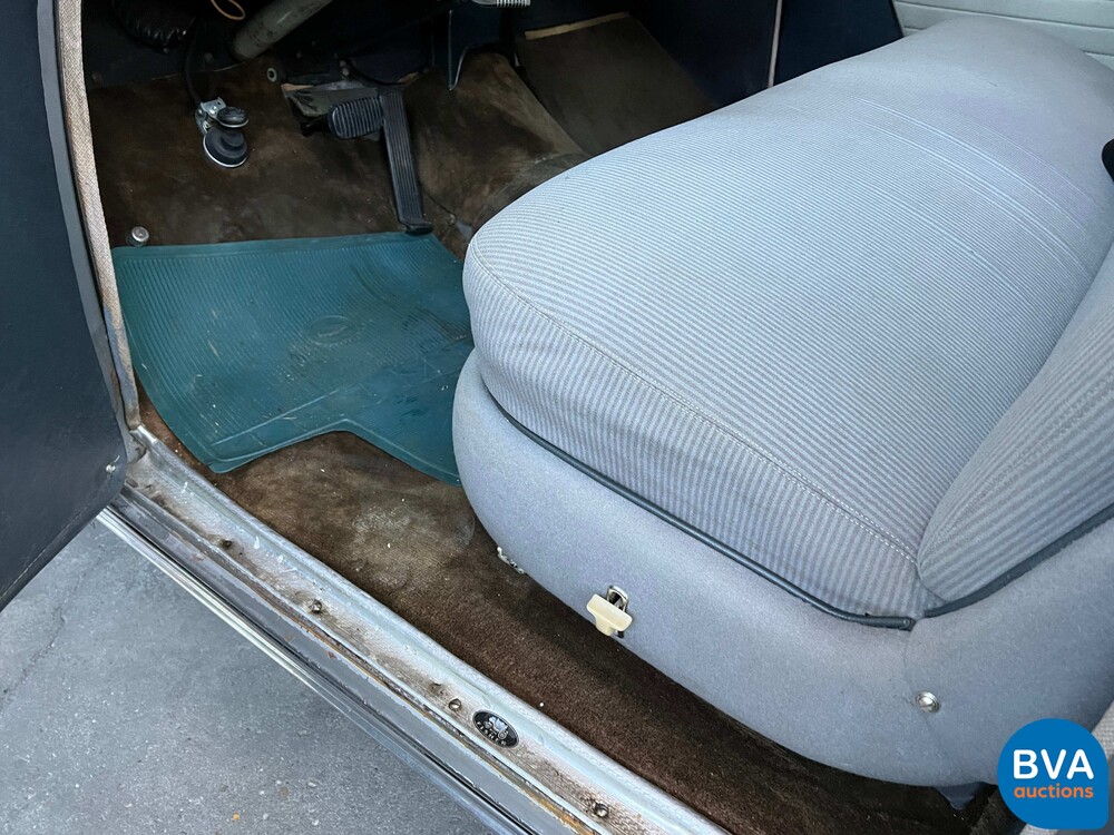 Chevrolet Deluxe Powerglide 1951, 32-XL-66.