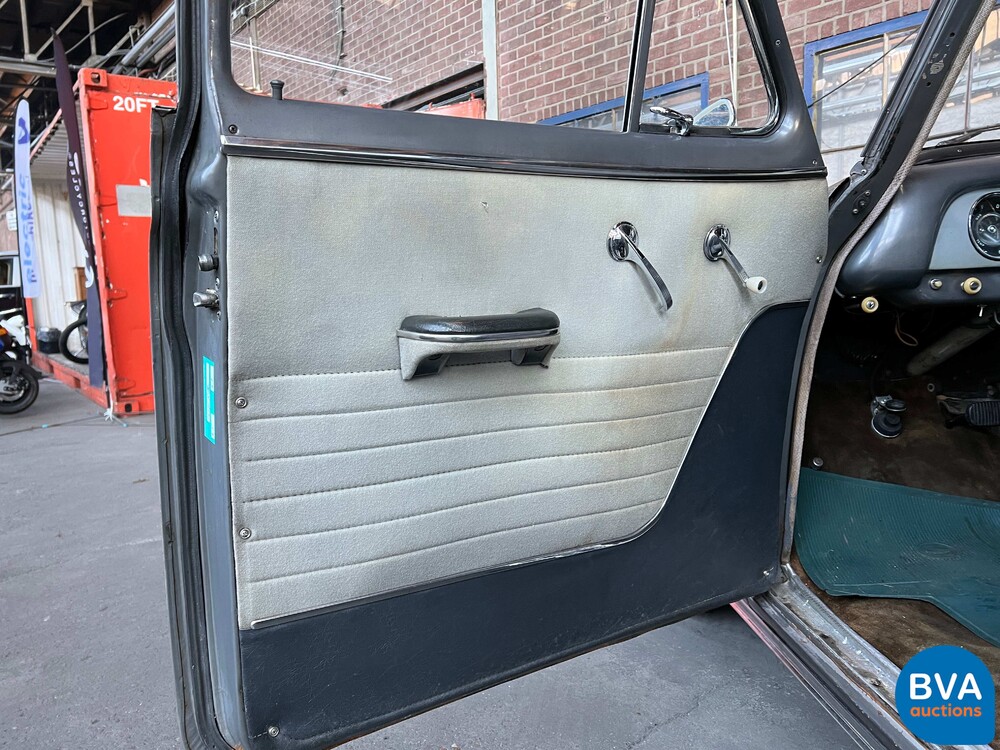 Chevrolet Deluxe Powerglide 1951, 32-XL-66.