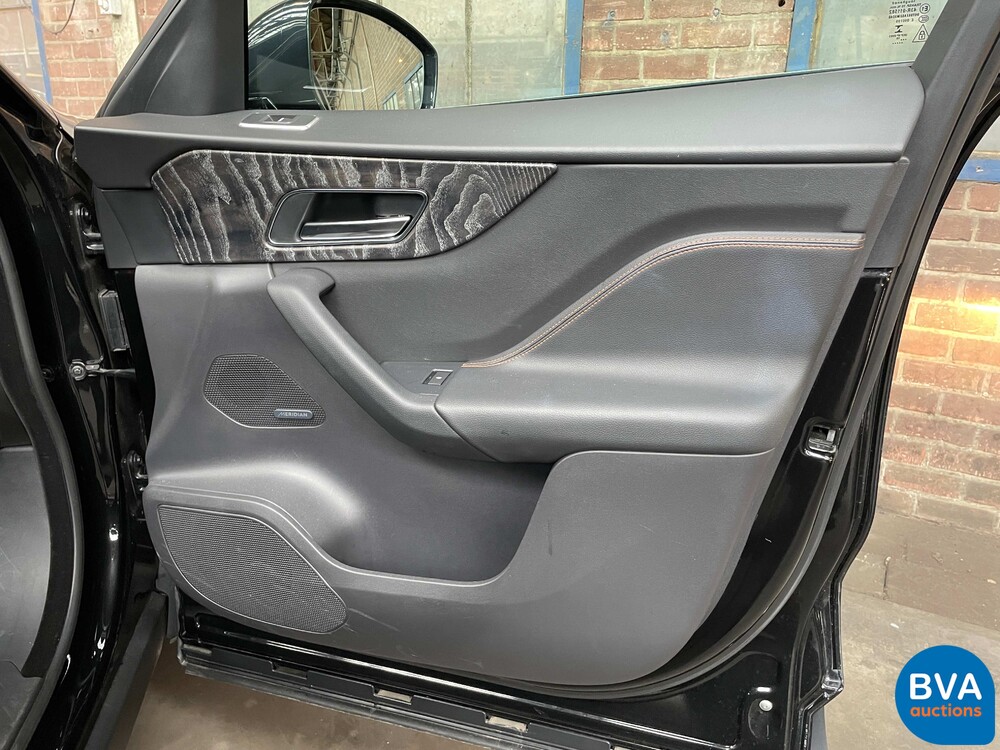 Jaguar F-Pace 20d AWD Portfolio 2016, KB-408-Z