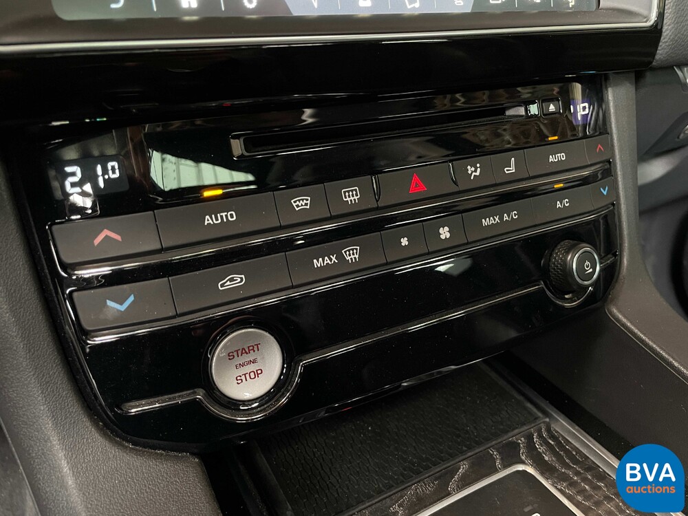 Jaguar F-Pace 20d AWD Portfolio 2016, KB-408-Z