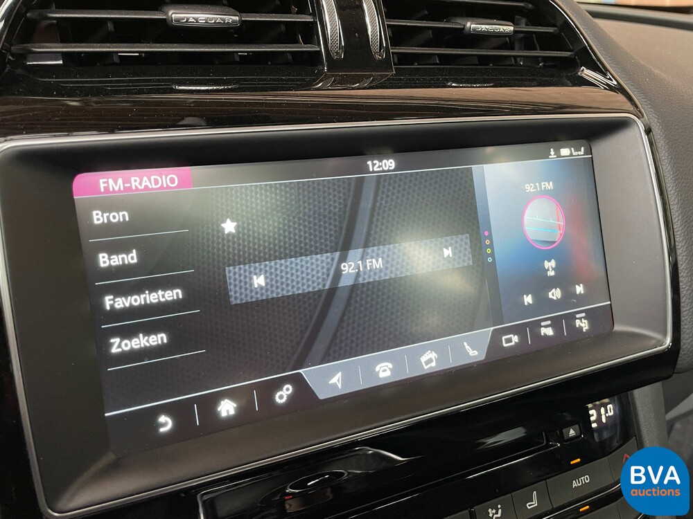 Jaguar F-Pace 20d AWD Portfolio 2016, KB-408-Z