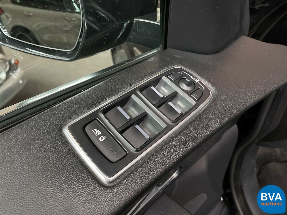 Jaguar F-Pace 20d AWD Portfolio 2016, KB-408-Z