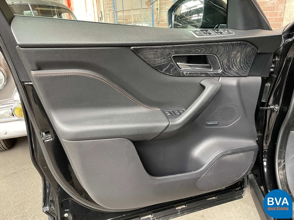 Jaguar F-Pace 20d AWD Portfolio 2016, KB-408-Z