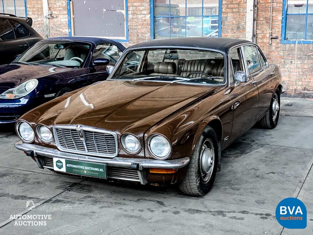 Jaguar XJ 5.3 V12 de Luxe LWB 313pk 1977 -Org. NL-, 95-SN-71.