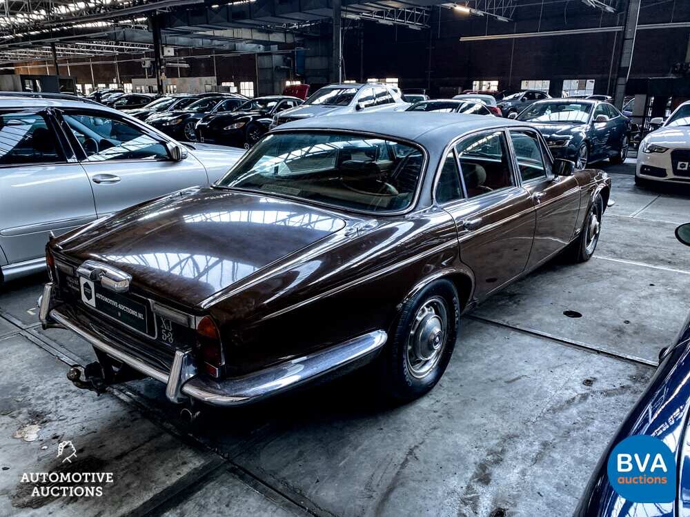 Jaguar XJ 5.3 V12 de Luxe LWB 313pk 1977 -Org. NL-, 95-SN-71.