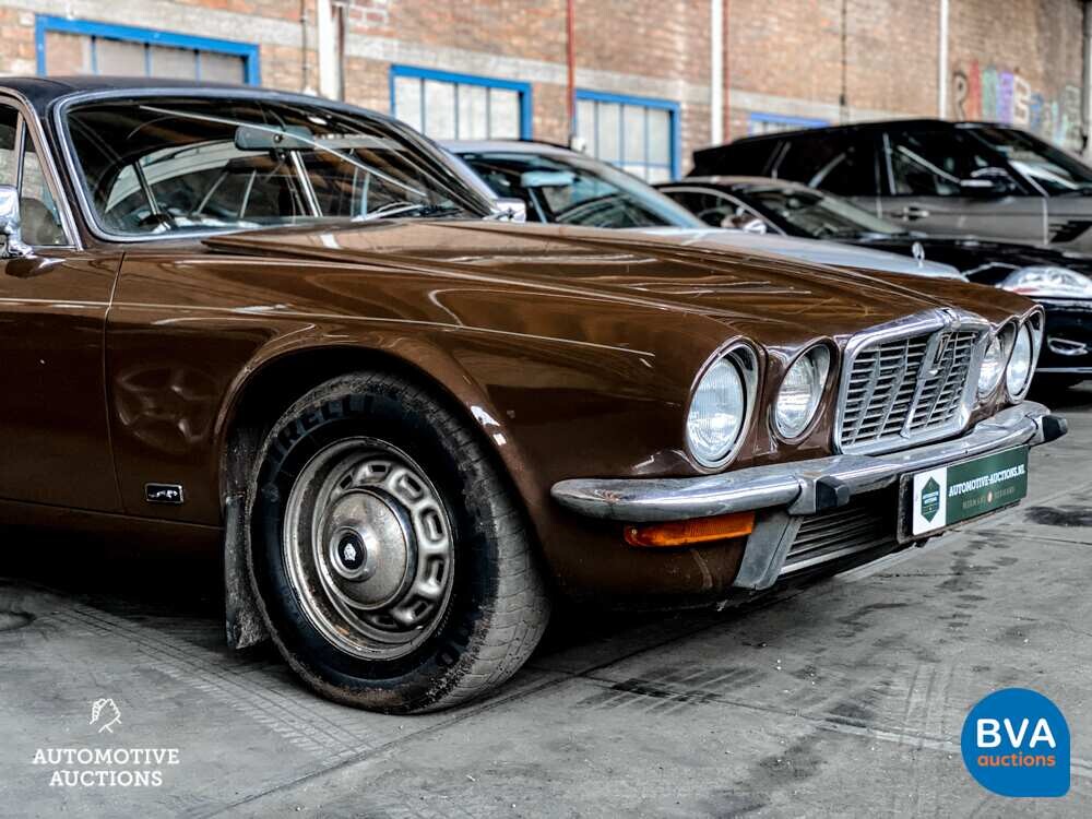 Jaguar XJ 5.3 V12 de Luxe LWB 313pk 1977 -Org. NL-, 95-SN-71.